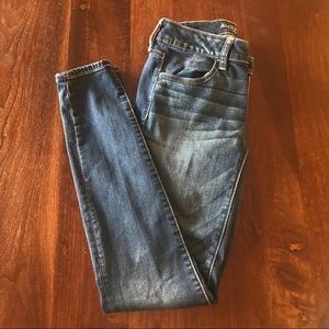 American Eagle Stretch Blue Skinny Jeans - 6 Long